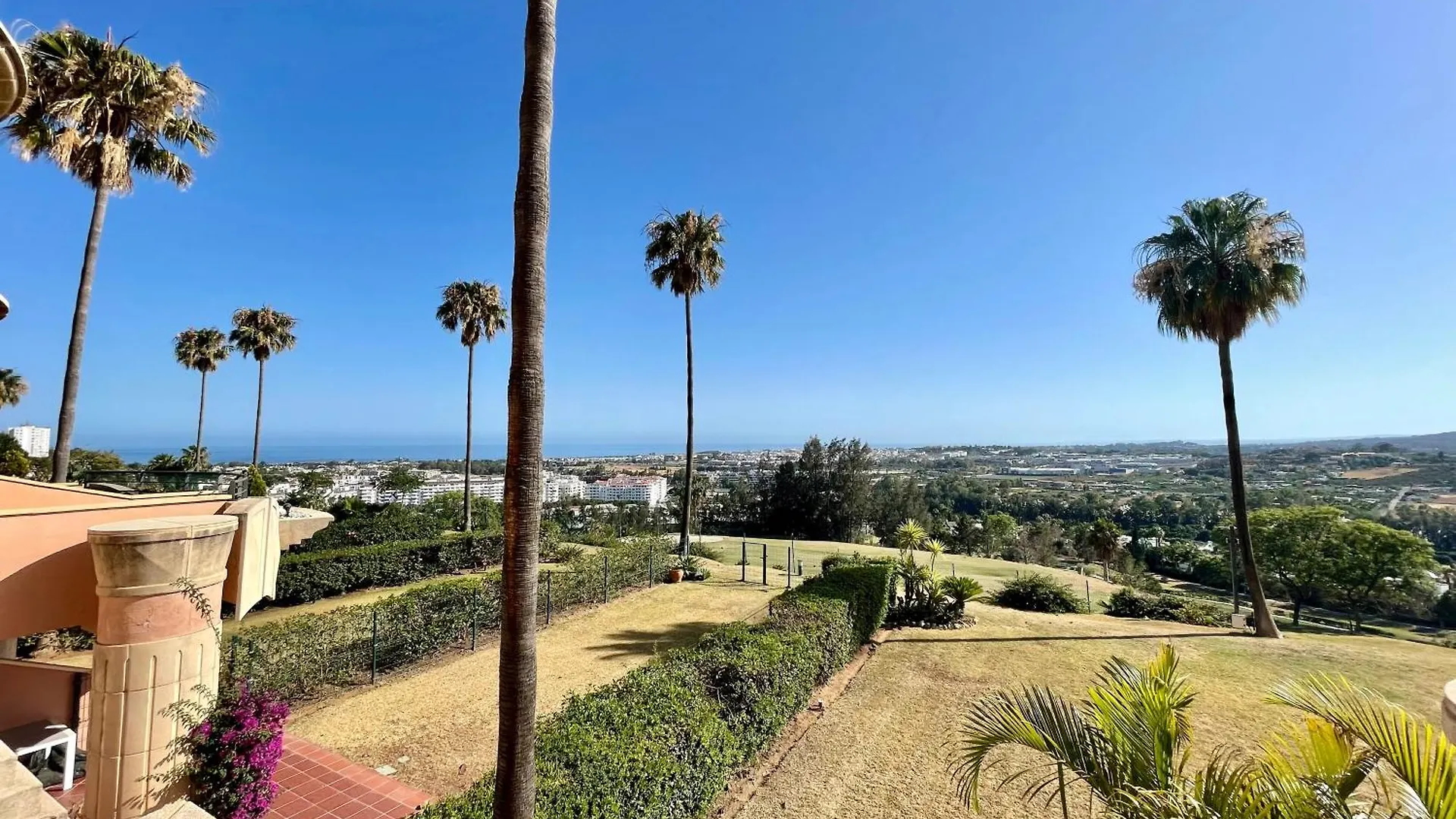Lovely Apartament In Nueva Andalucia, With Spectacular Sea & Giblartar View Marbella Espanha