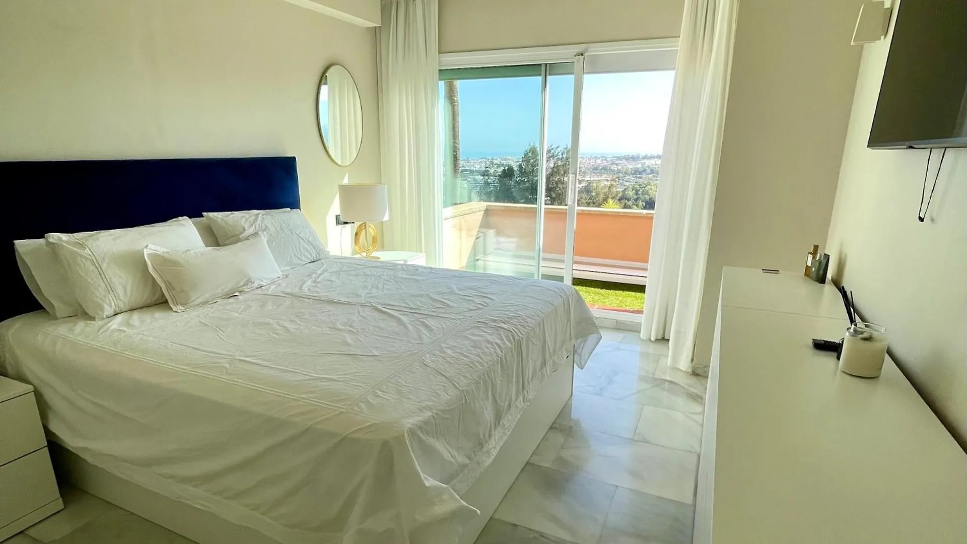Apartmán Lovely Apartament In Nueva Andalucia, With Spectacular Sea & Giblartar View Marbella Španělsko